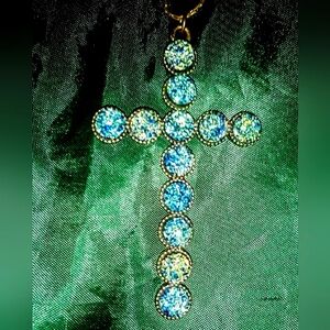 Elegant Blue and Gold Cross Pendant Necklace